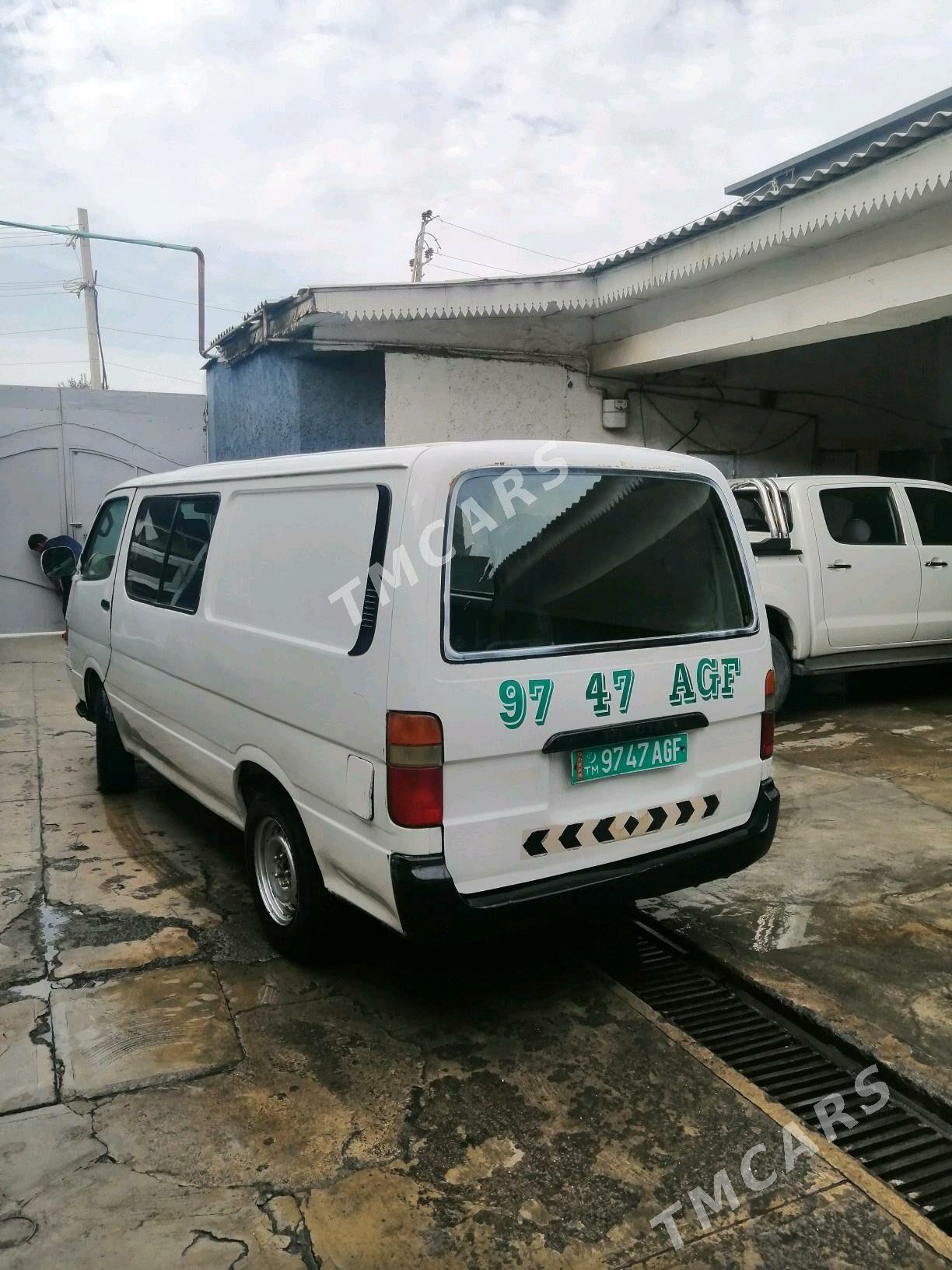 Toyota Hiace 2001 - 90 000 TMT - Aşgabat - img 1
