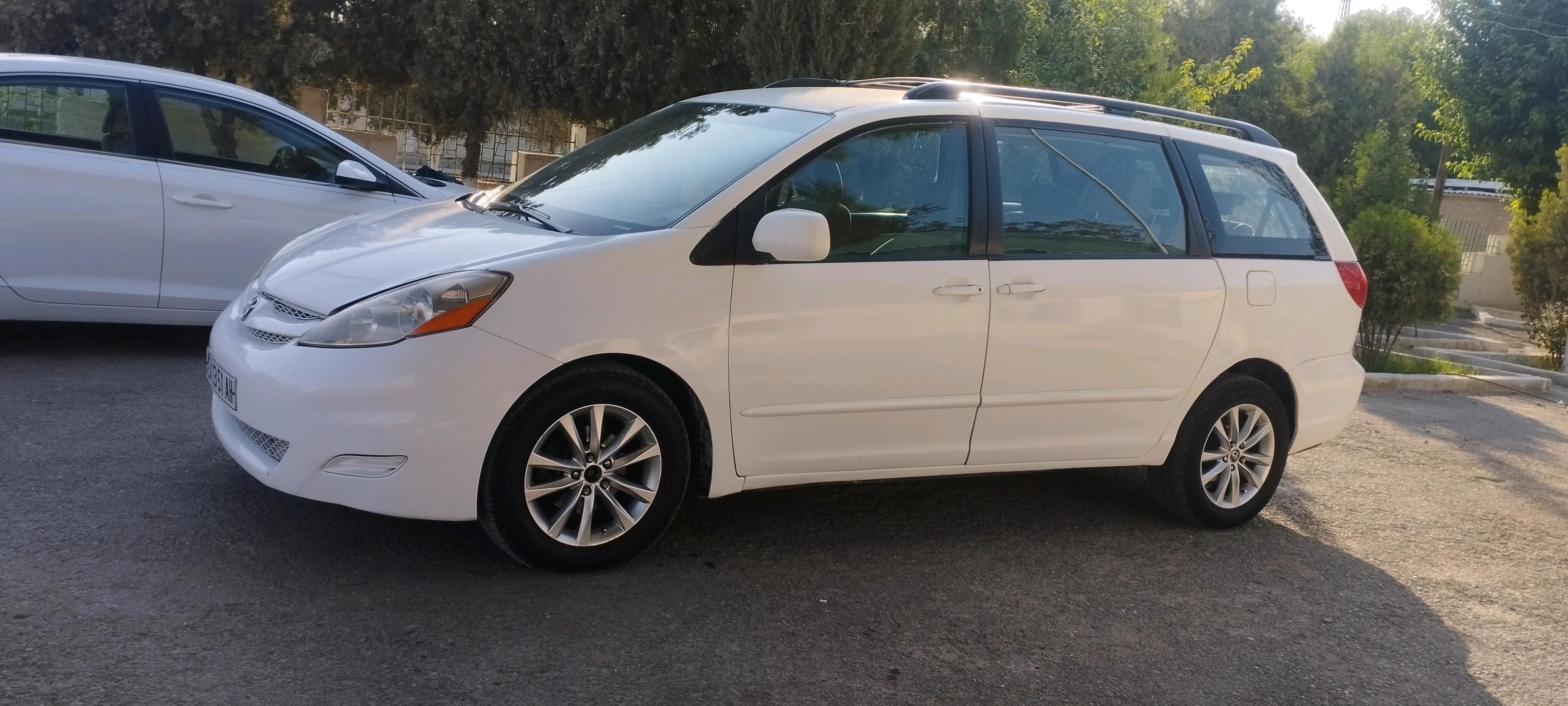 Toyota Sienna 2009 - 180 000 TMT - Бахарден - img 3