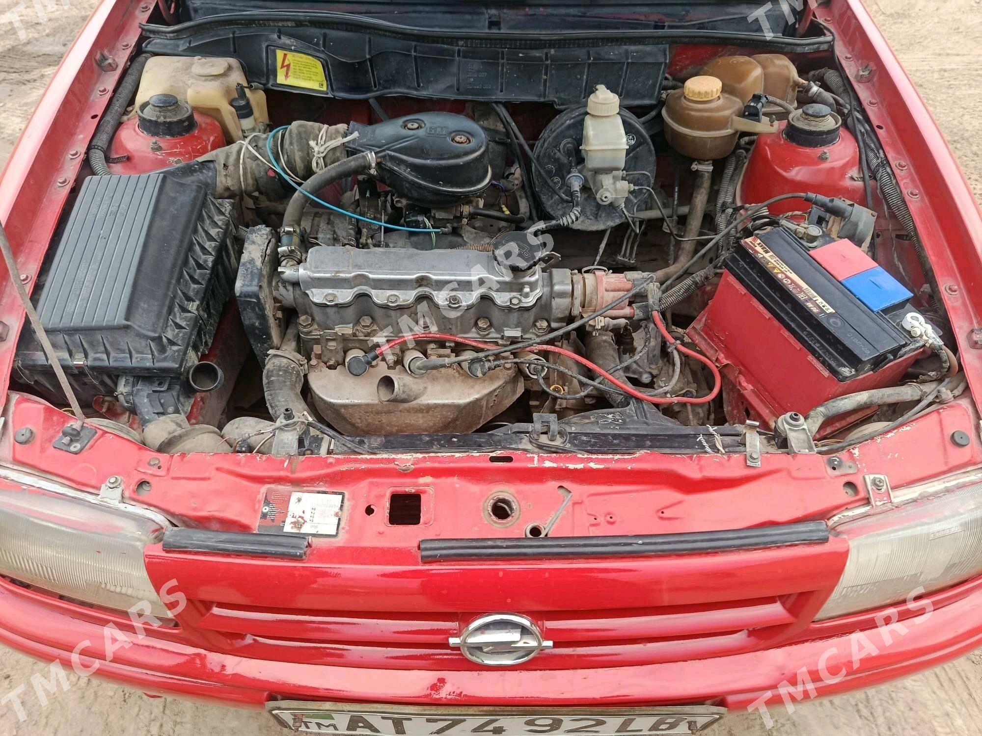 Opel Astra 1992 - 35 000 TMT - Сакар - img 2