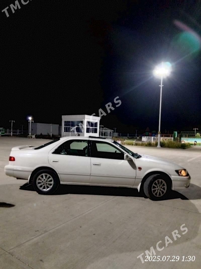 Toyota Camry 2000 - 145 000 TMT - Dänew - img 7