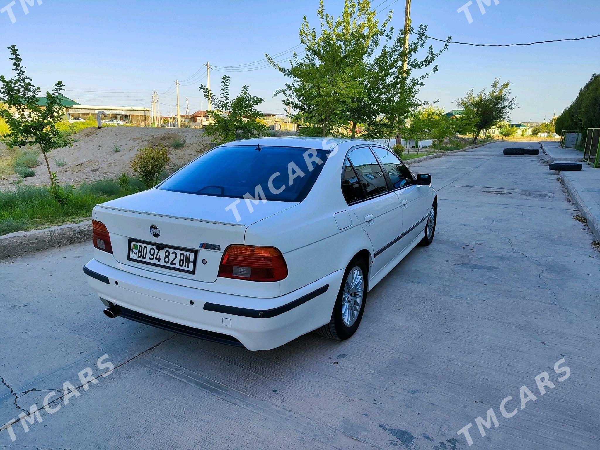 BMW E39 2002 - 120 000 TMT - Балканабат - img 6