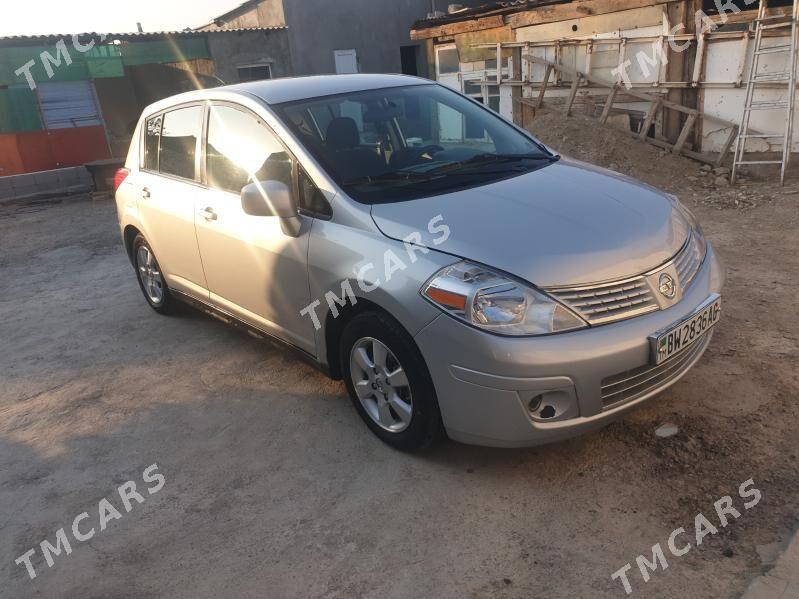 Nissan Versa 2012 - 136 000 TMT - Garadamak Şor - img 1