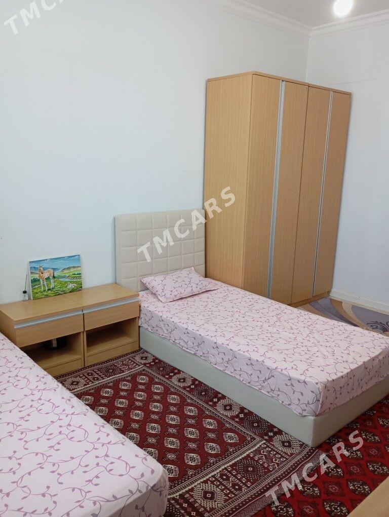 eýesinden arenda komnat - Олимпийский городок - img 2