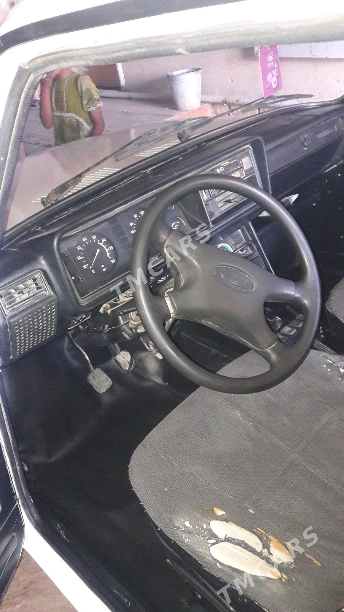 Lada 2107 2002 - 30 000 TMT - Гурбансолтан Едже - img 2