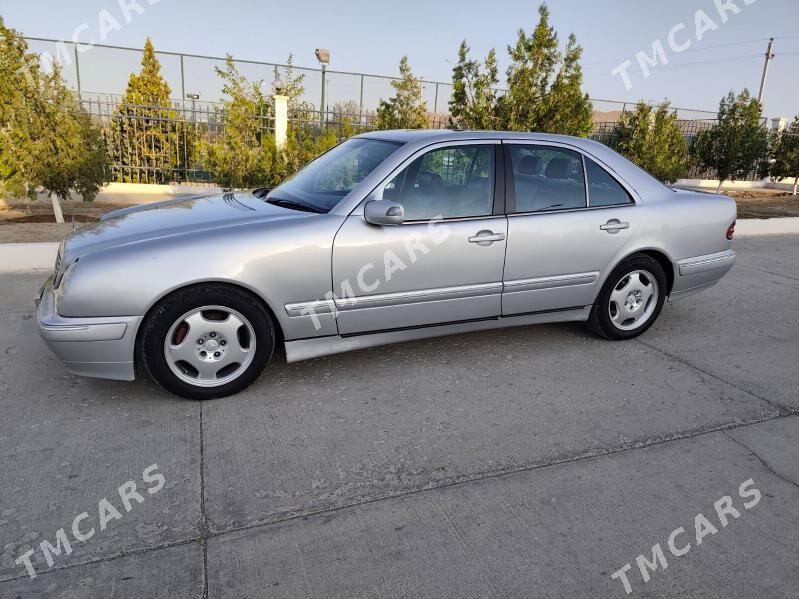 Mercedes-Benz E320 2001 - 100 000 TMT - Gyzylarbat - img 4