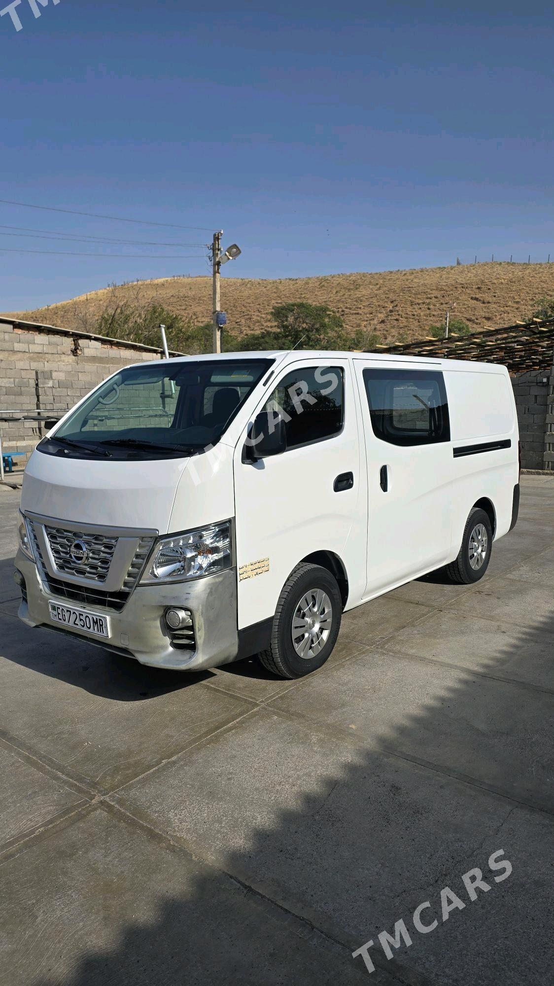 Nissan Urvan 2021 - 350 000 TMT - Мары - img 2