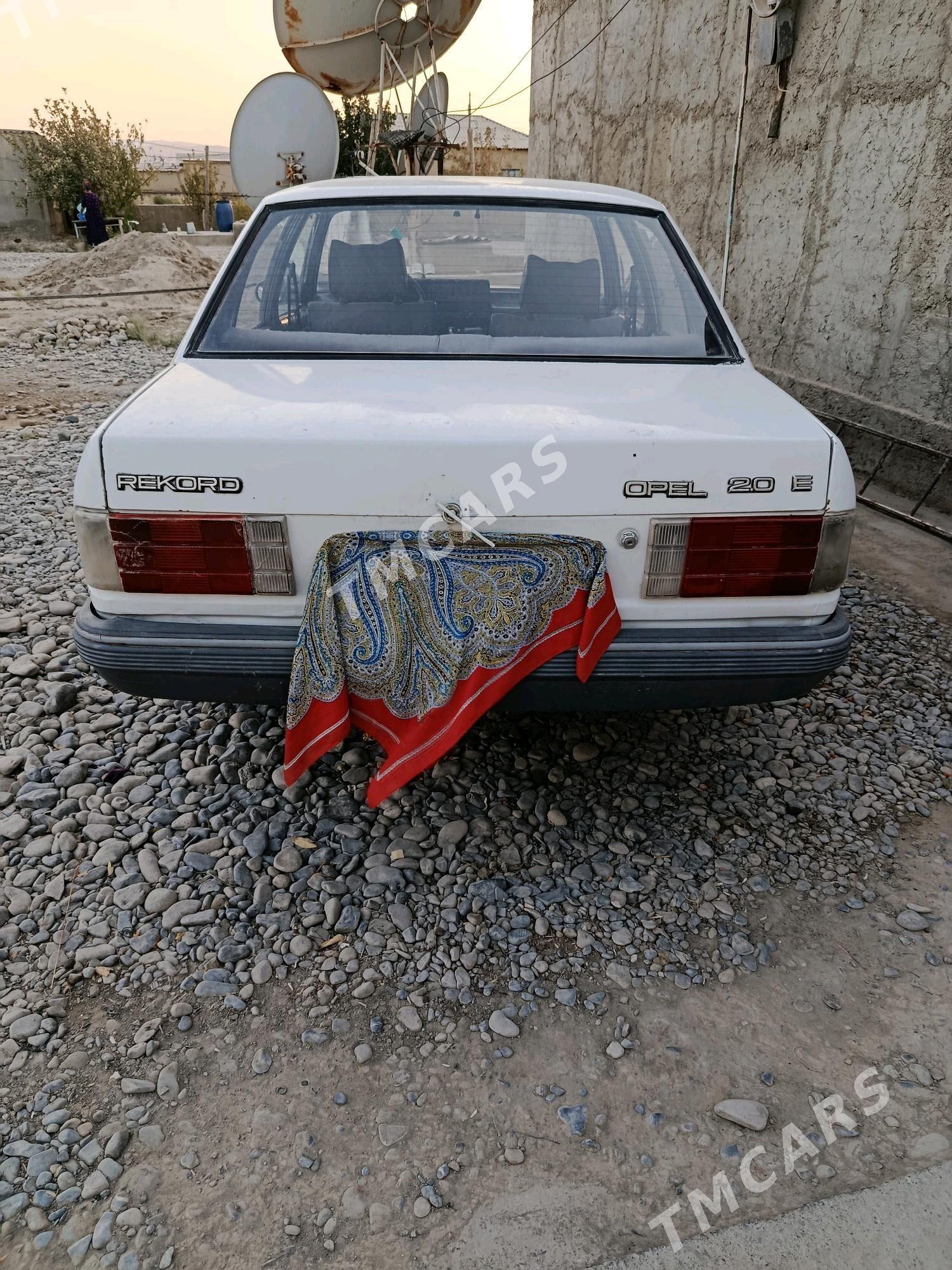 Opel Omega 1990 - 6 000 TMT - Kaka - img 4