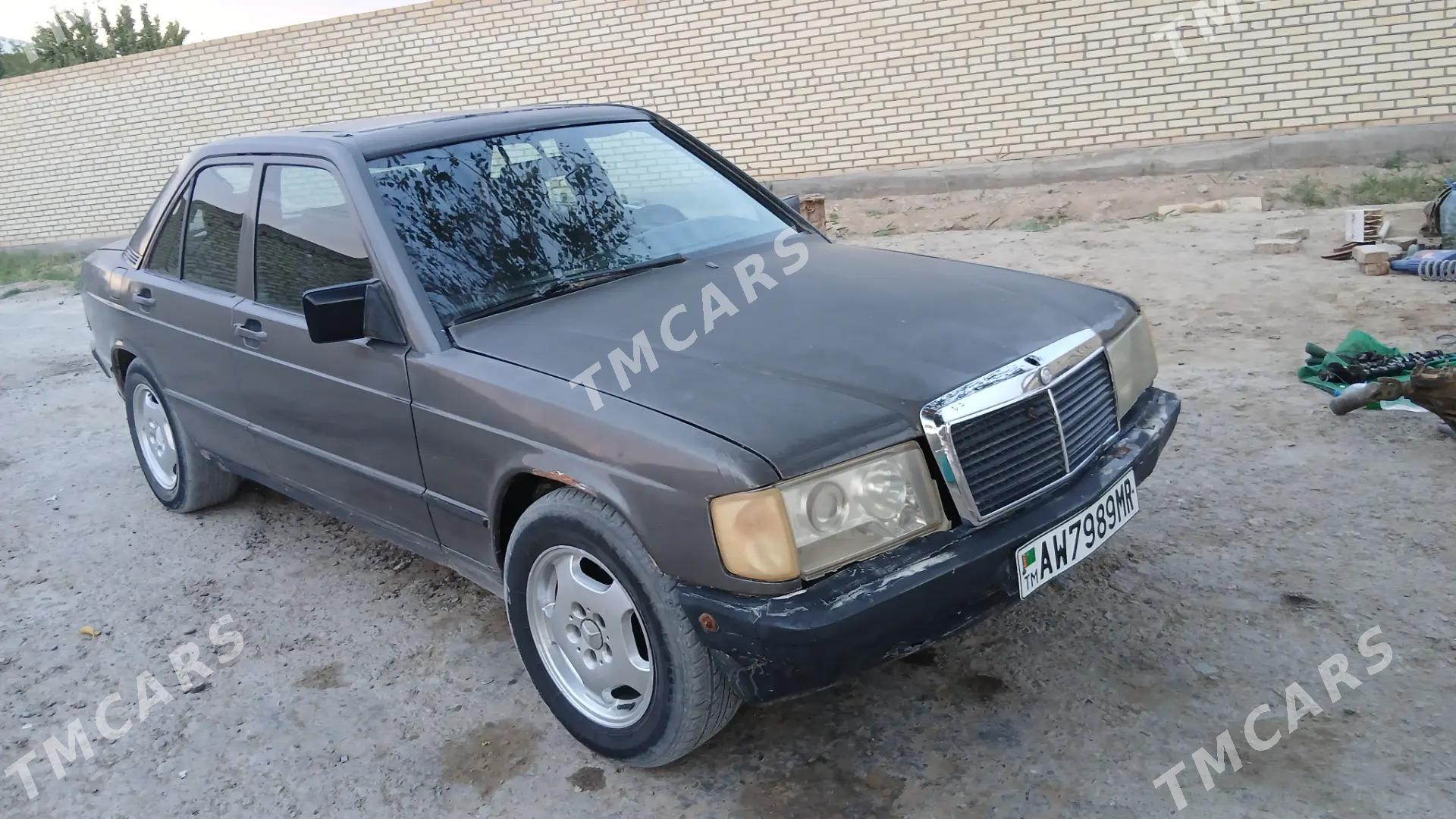 Mercedes-Benz 190E 1992 - 30 000 TMT - Мары - img 1