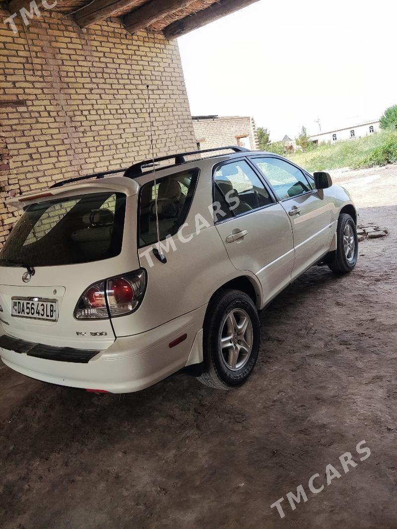 Lexus RX 300 2003 - 180 000 TMT - Дянев - img 7