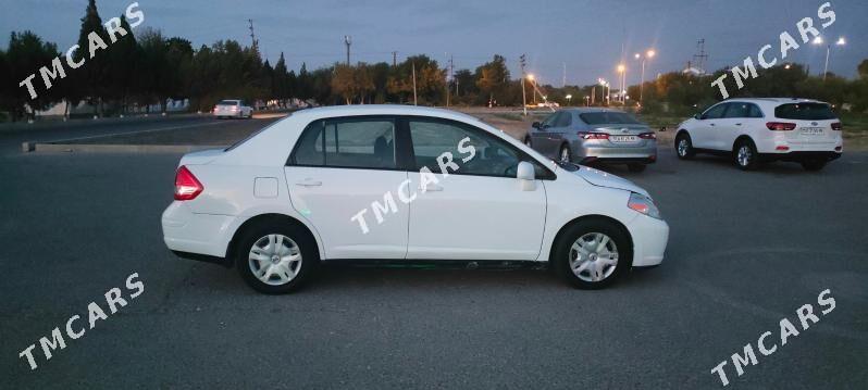 Nissan Versa 2010 - 90 000 TMT - Байрамали - img 2