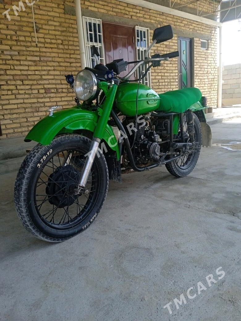 Ural 5557 2000 - 7 000 TMT - Bäherden - img 3