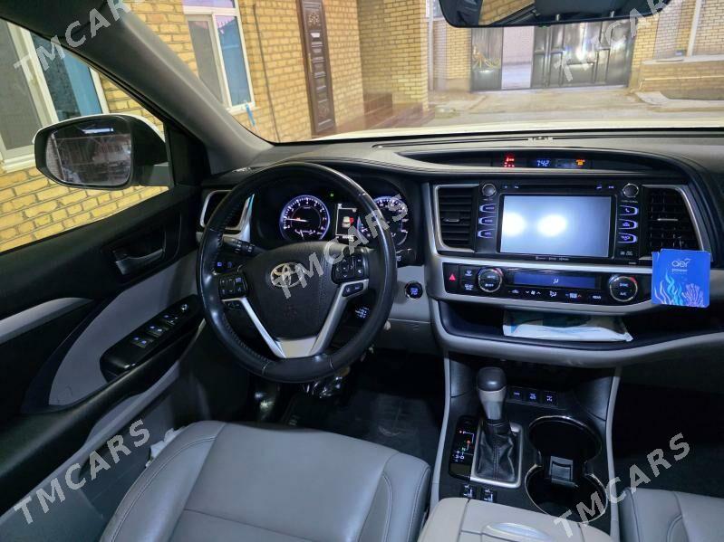 Toyota Highlander 2019 - 450 000 TMT - Векильбазар - img 6