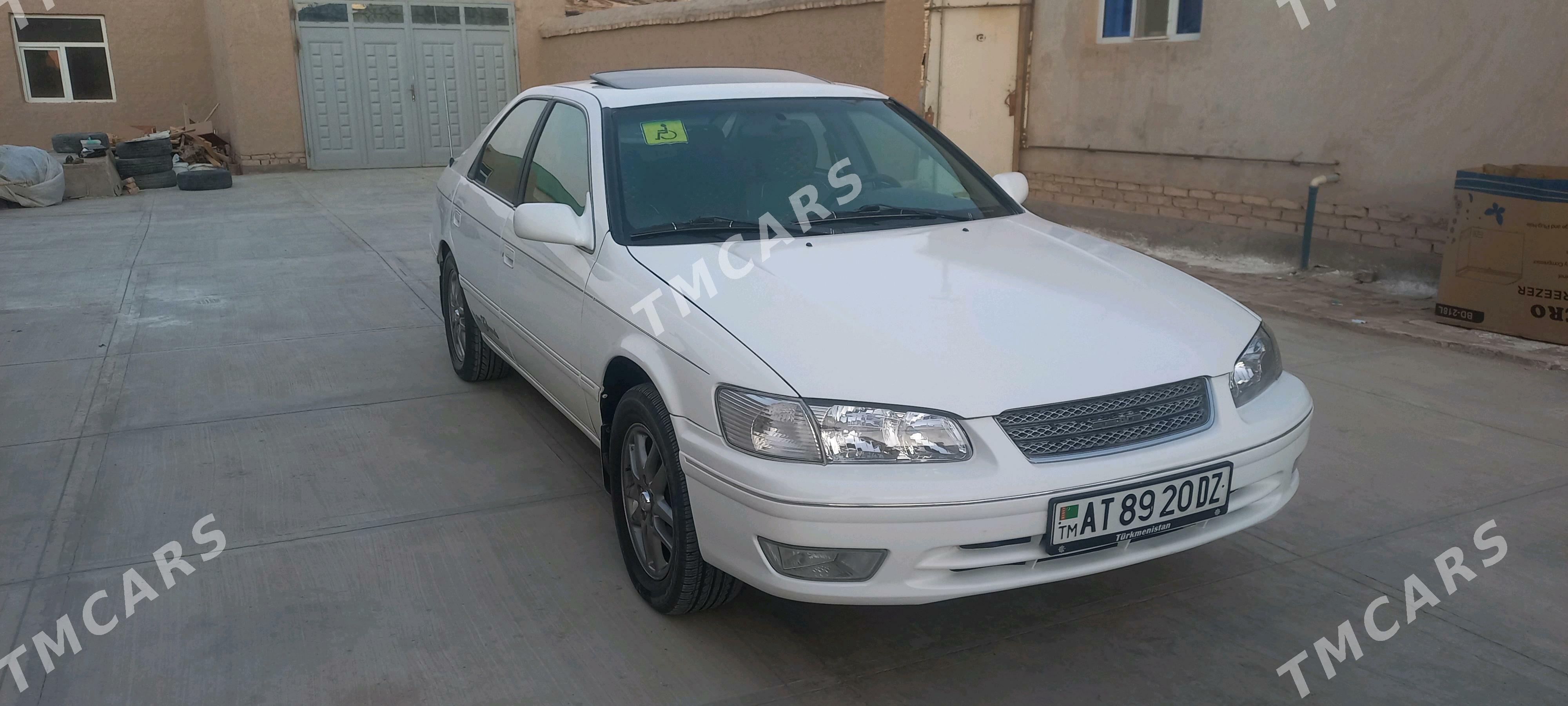 Toyota Camry 2001 - 150 000 TMT - Дашогуз - img 8