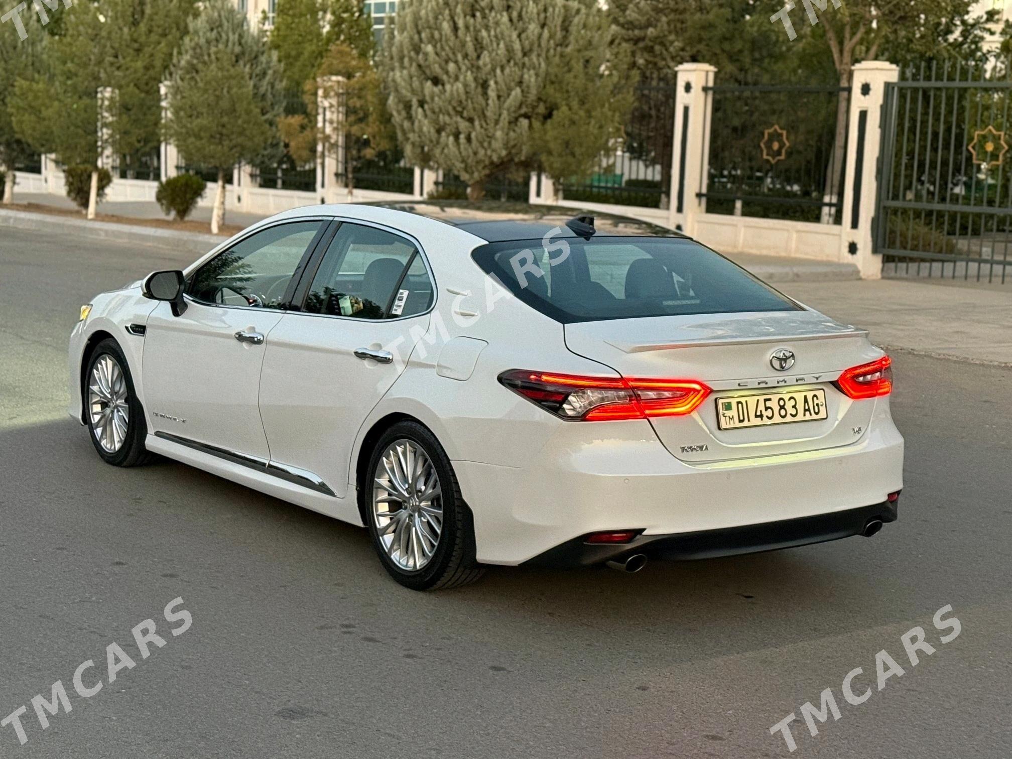 Toyota Camry 2018 - 340 000 TMT - Ашхабад - img 2