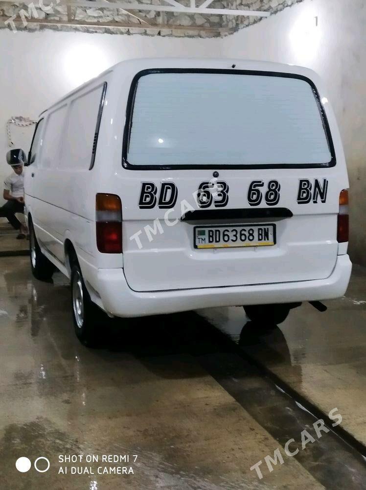 Toyota Hiace 2001 - 145 000 TMT - Балканабат - img 2