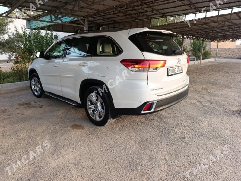Toyota Highlander 2018 - 560 000 TMT - Серахс - img 5