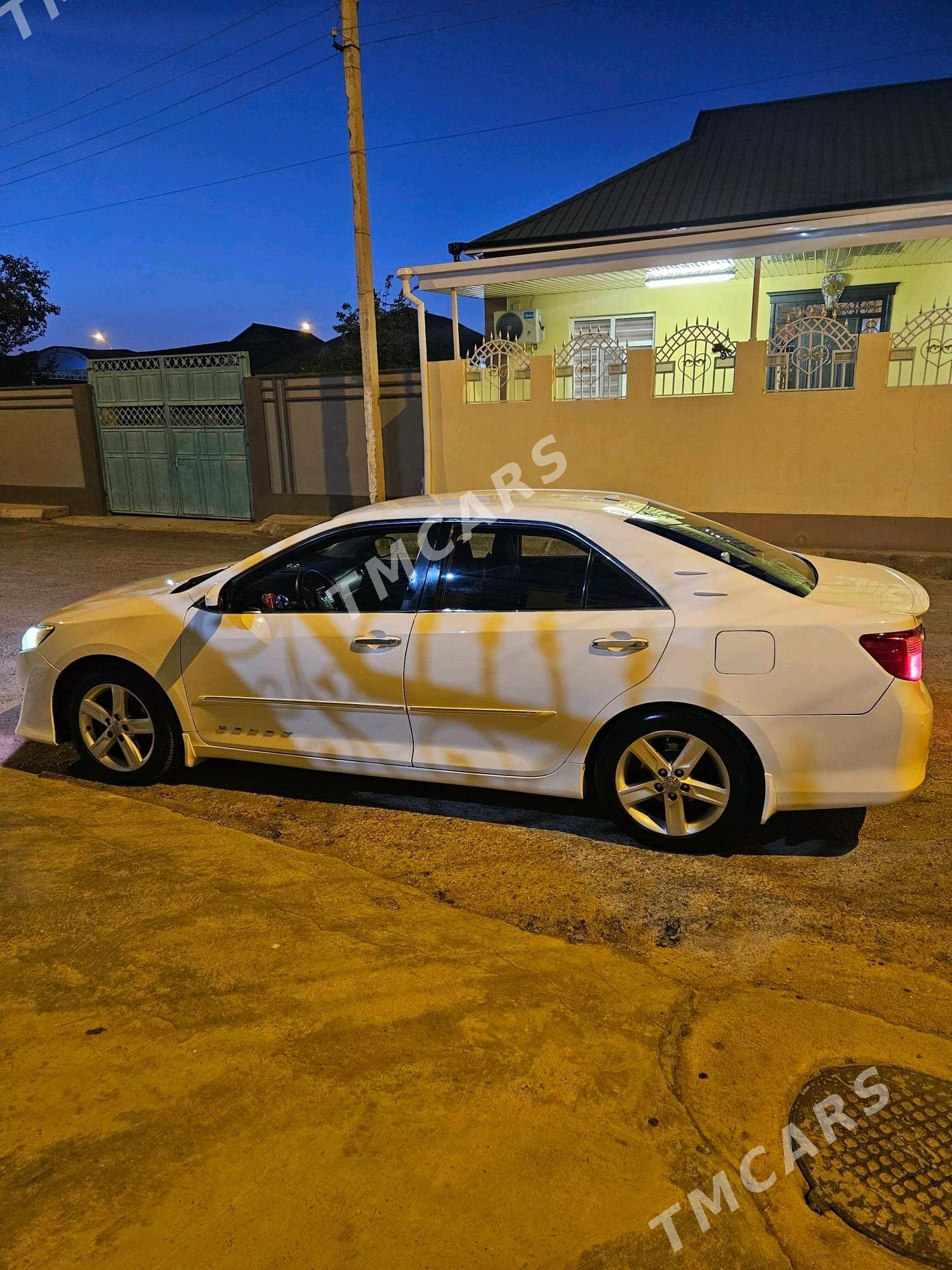 Toyota Camry 2012 - 185 000 TMT - Ашхабад - img 2