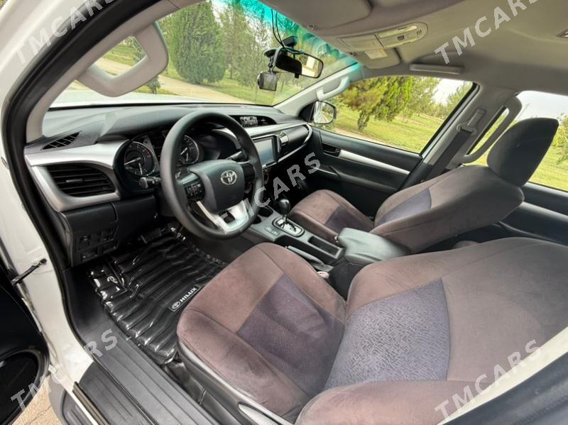 Toyota Hilux 2021 - 570 000 TMT - Ашхабад - img 6