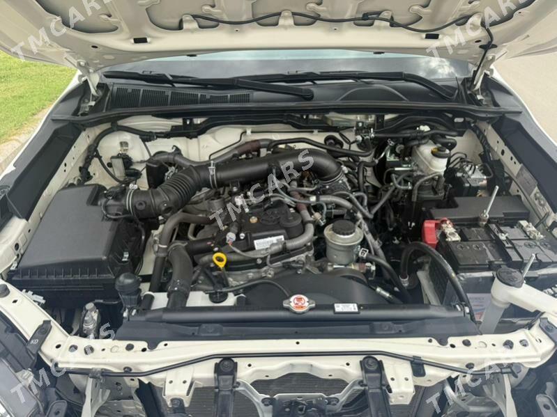 Toyota Hilux 2021 - 570 000 TMT - Ашхабад - img 7