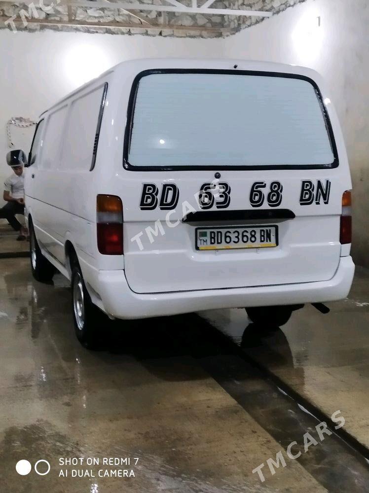 Toyota Hiace 2001 - 145 000 TMT - Балканабат - img 4
