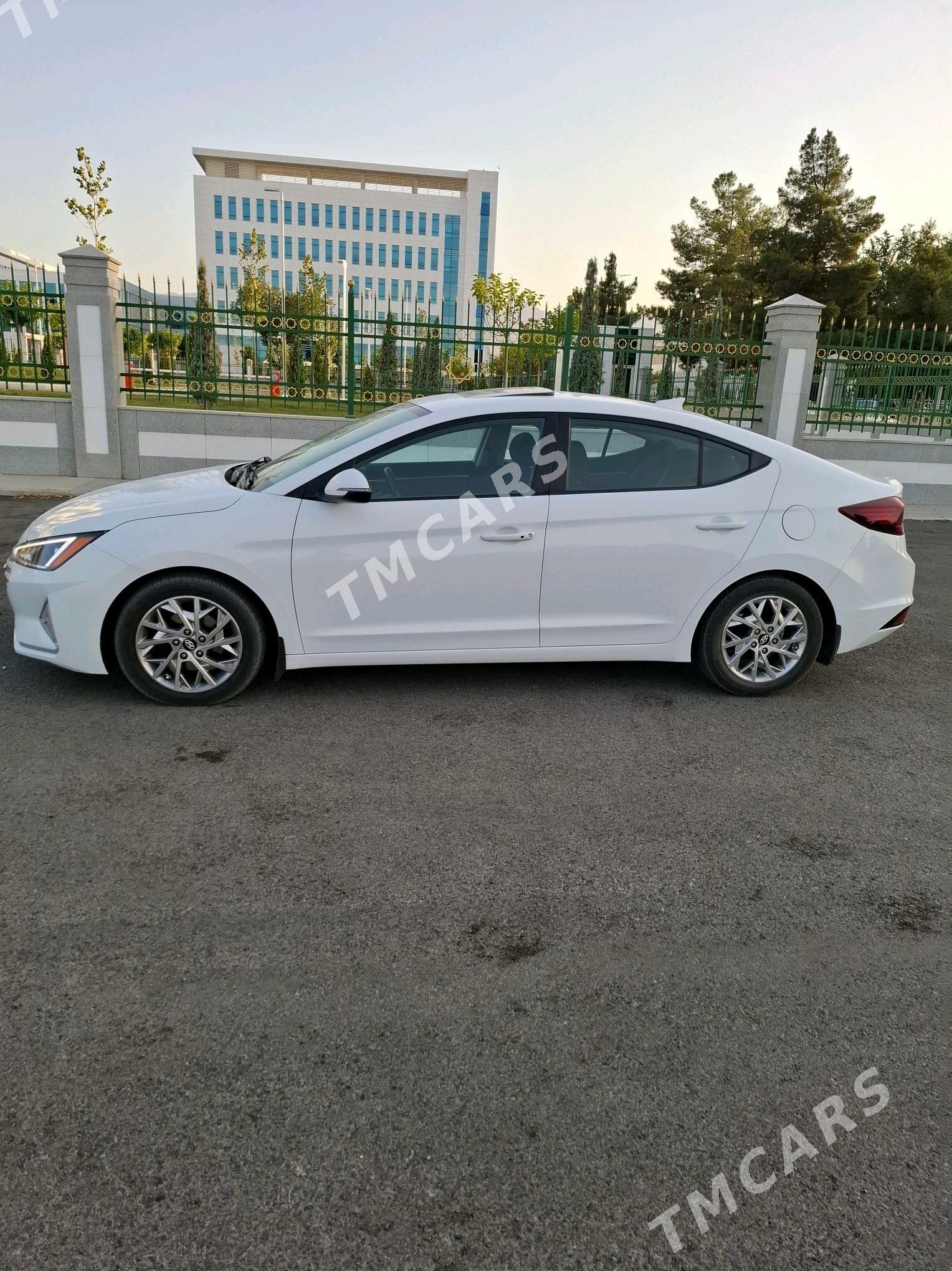Hyundai Elantra 2019 - 220 000 TMT - Gökdepe - img 4