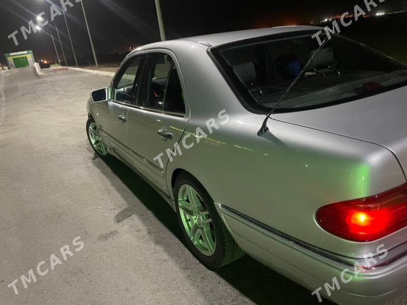 Mercedes-Benz E500 1996 - 129 000 TMT - Теджен - img 2