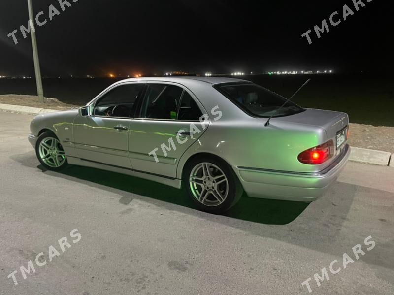 Mercedes-Benz E500 1996 - 129 000 TMT - Теджен - img 6