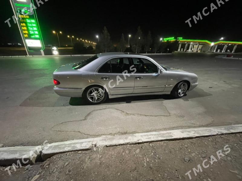 Mercedes-Benz E500 1996 - 129 000 TMT - Теджен - img 5