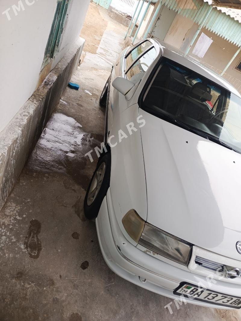 Opel Vectra 1990 - 40 000 TMT - Gumdag - img 5