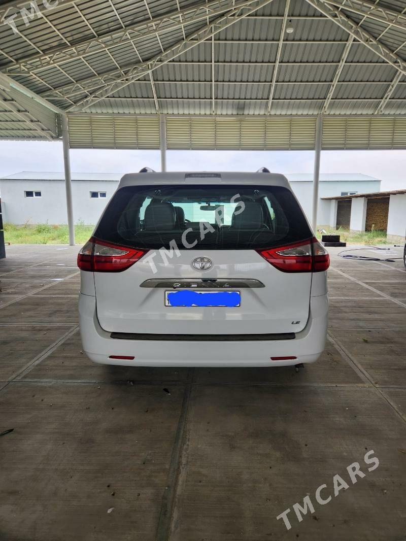 Toyota Sienna 2017 - 360 000 TMT - Гёкдепе - img 3