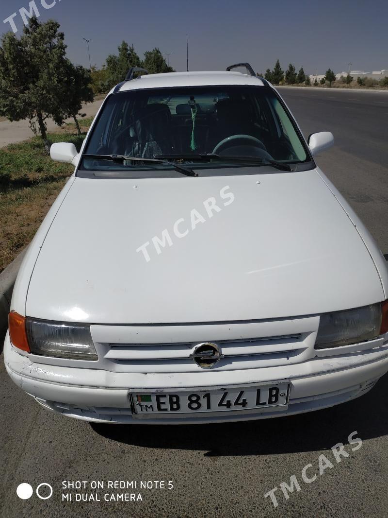 Opel Astra 1996 - 38 000 TMT - Дянев - img 2