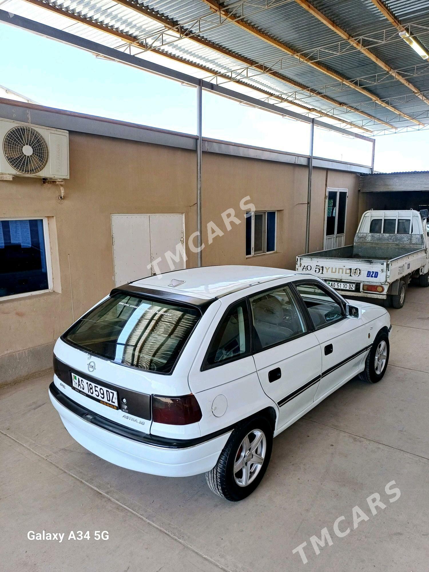 Opel Astra 1993 - 41 000 TMT - Дашогуз - img 6