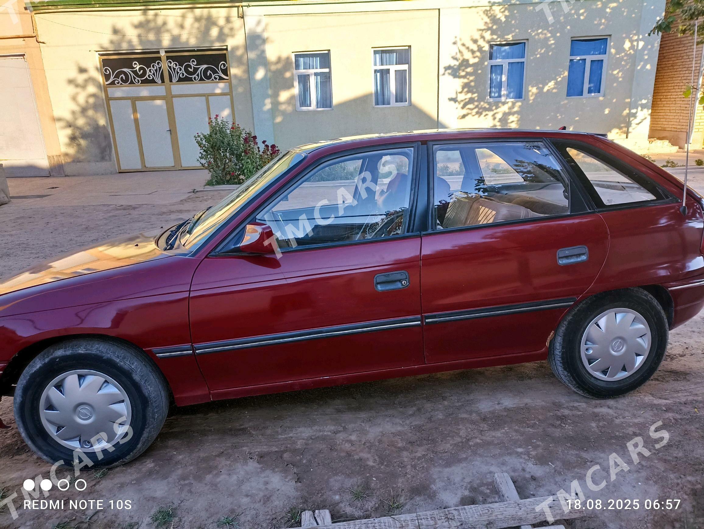 Opel Astra 1993 - 22 000 TMT - Саят - img 2