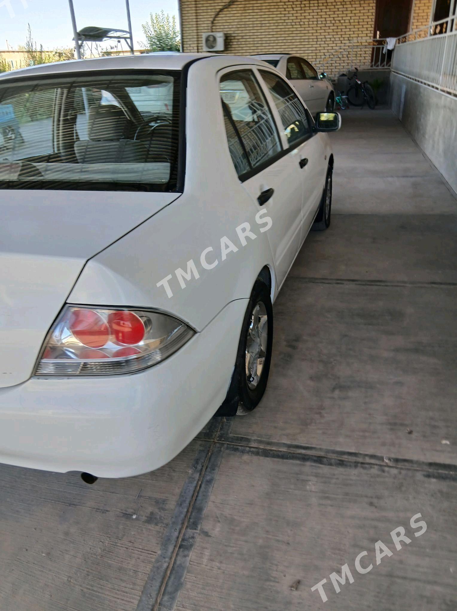 Mitsubishi Lancer 2004 - 65 000 TMT - Babadaýhan - img 3
