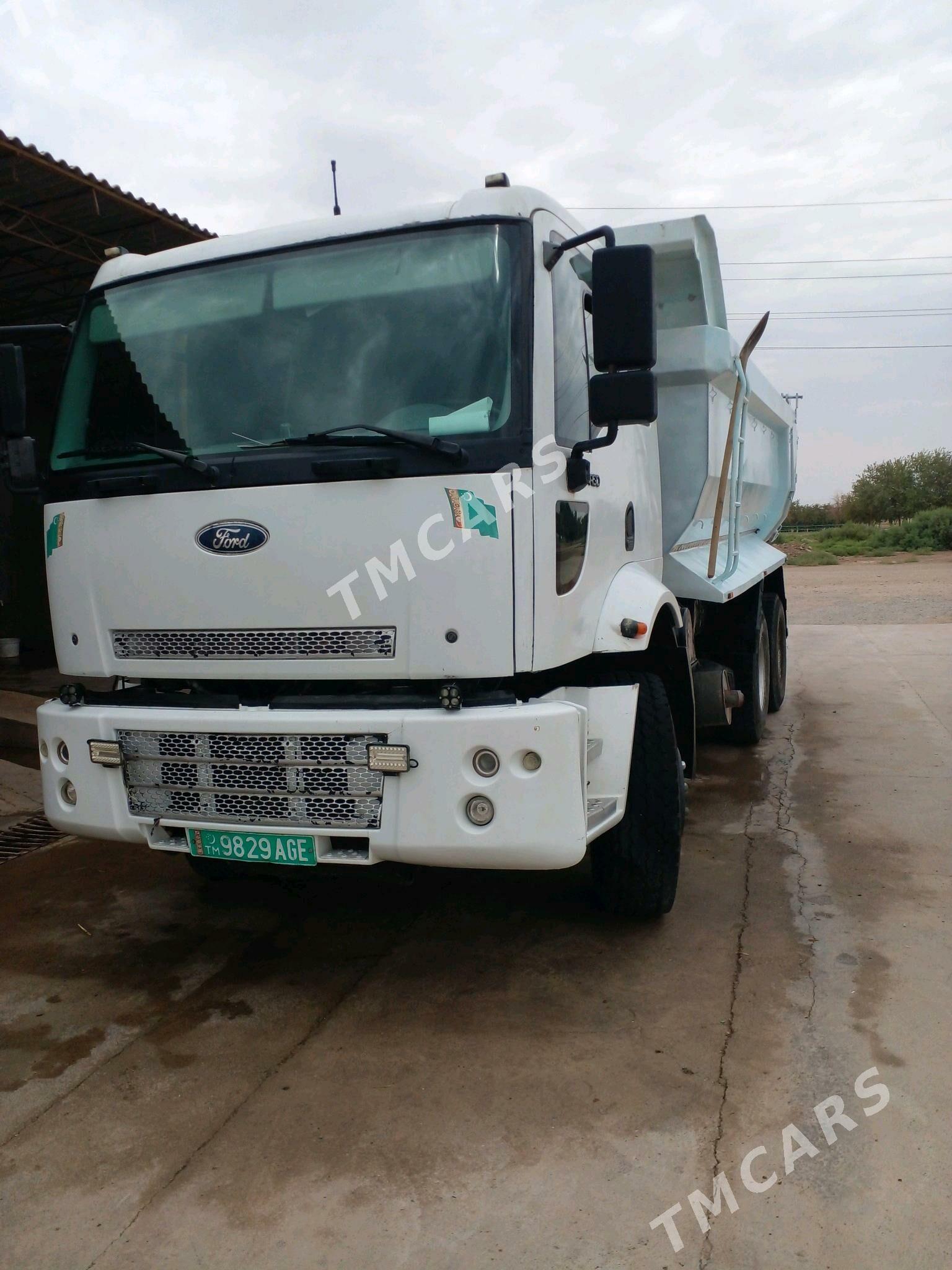 Ford Cargo 3536M 2009 - 400 000 TMT - Бабадайхан - img 1