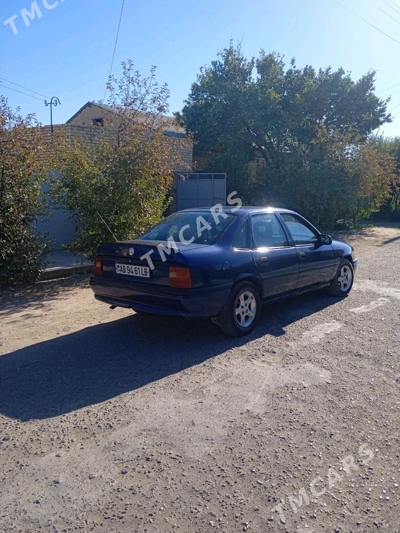 Opel Vectra 1993 - 32 000 TMT - Сакар - img 9