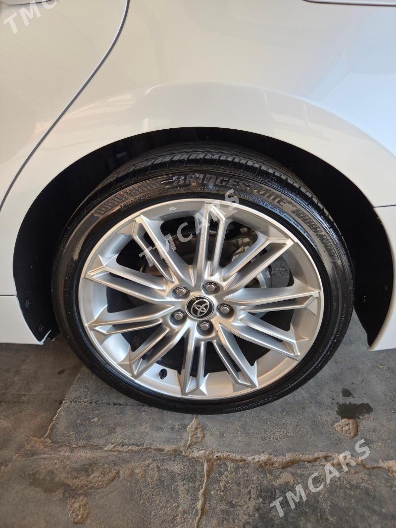 Toyota Avalon 2021 - 400 000 TMT - Серахс - img 3