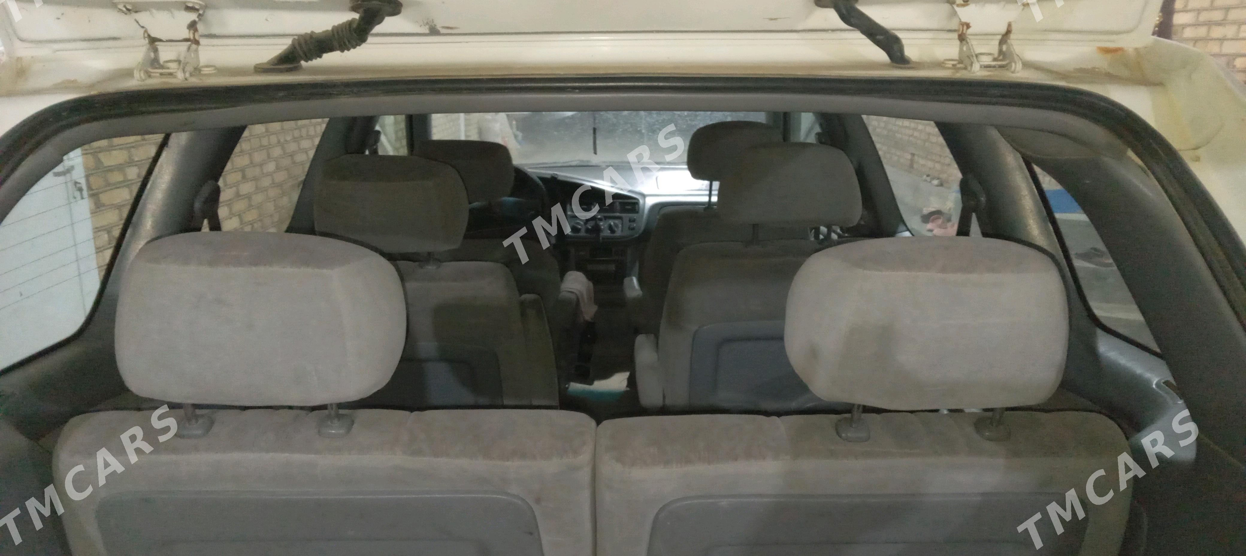 Toyota Sienna 2000 - 135 000 TMT - Мургап - img 2