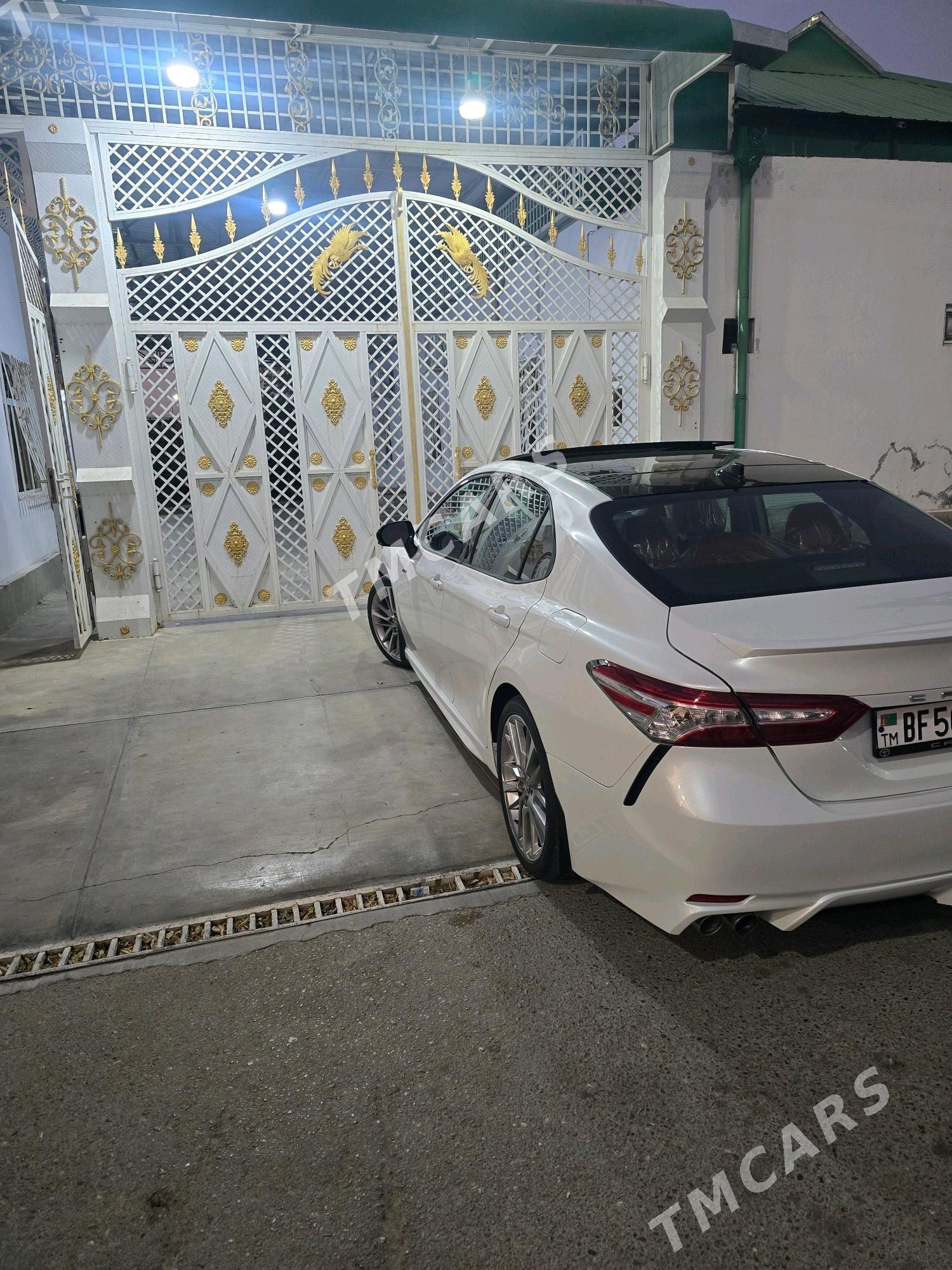 Toyota Camry 2020 - 390 000 TMT - Täze zaman - img 4