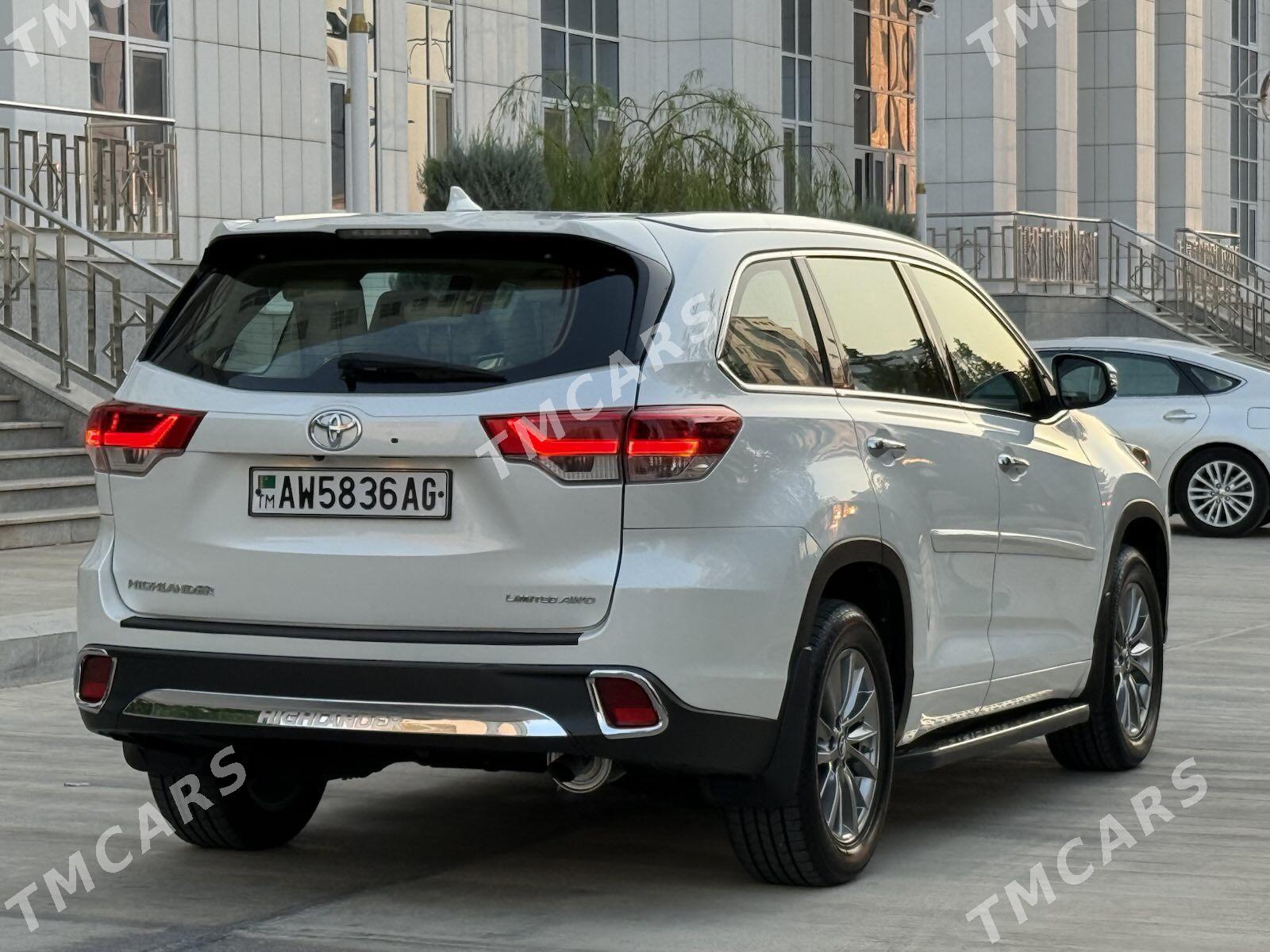 Toyota Highlander 2018 - 490 000 TMT - Ашхабад - img 4