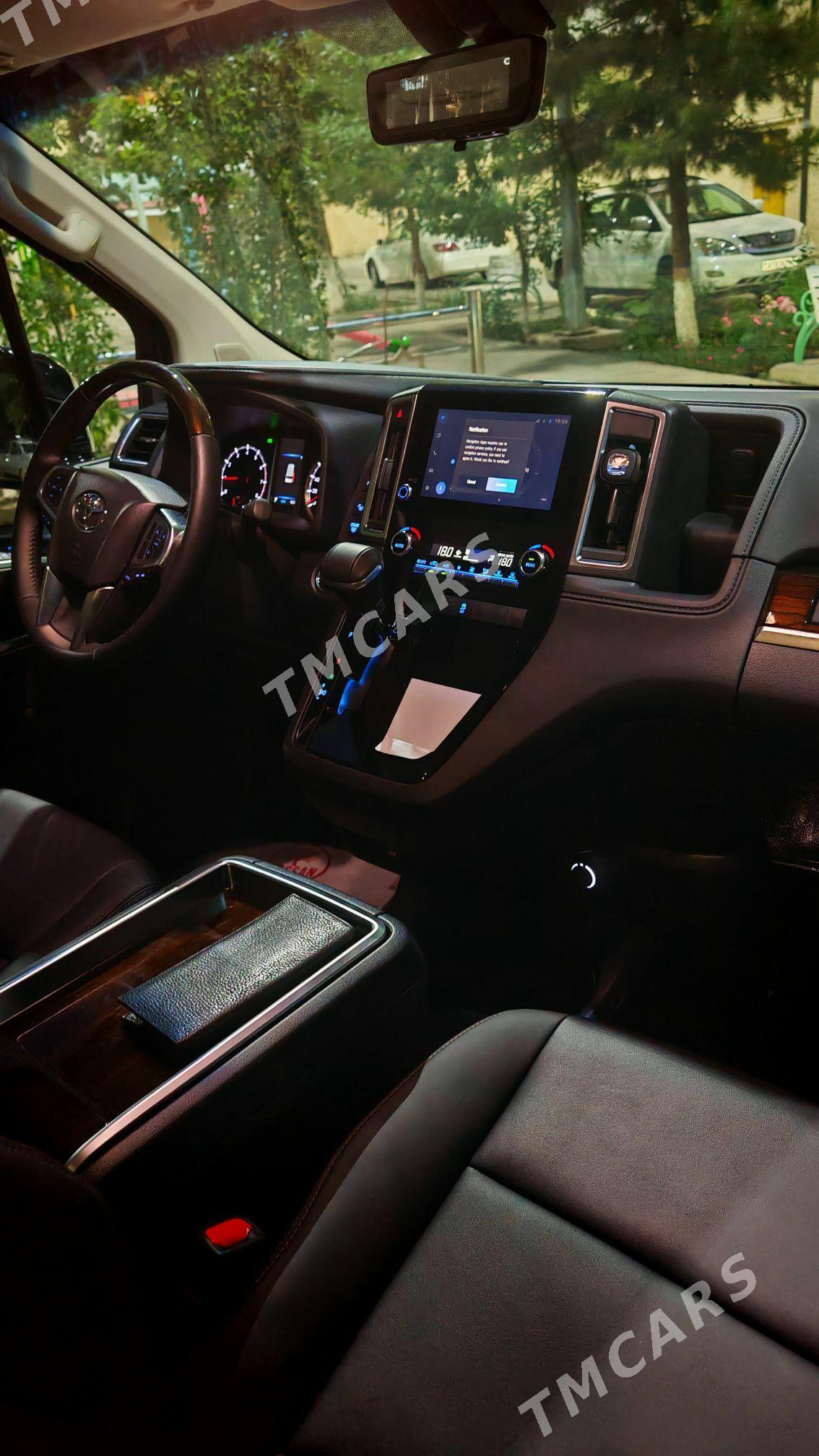 Toyota Hiace 2024 - 1 170 000 TMT - Ашхабад - img 4
