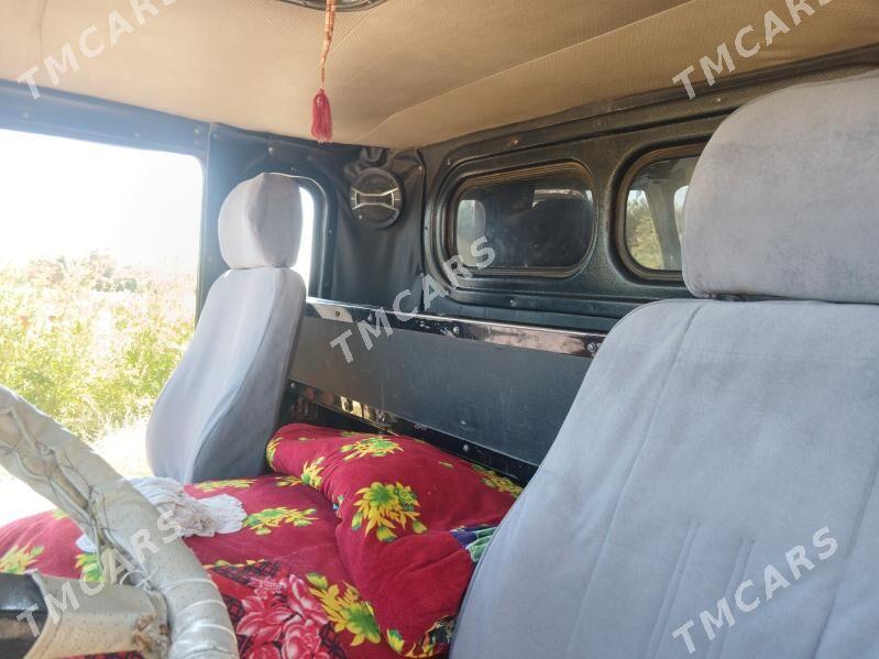 UAZ Profi 2001 - 110 000 TMT - Чарджоу - img 9
