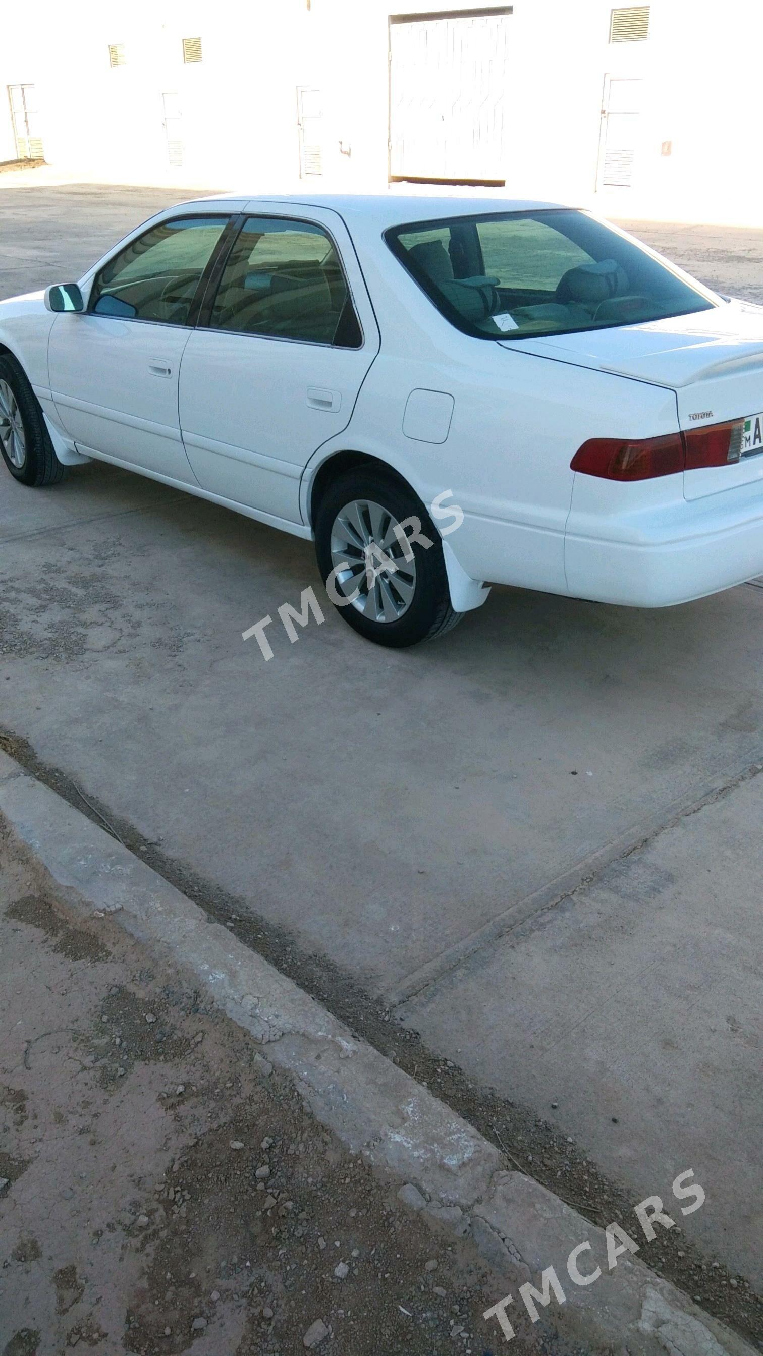 Toyota Camry 2000 - 135 000 TMT - Tejen - img 4