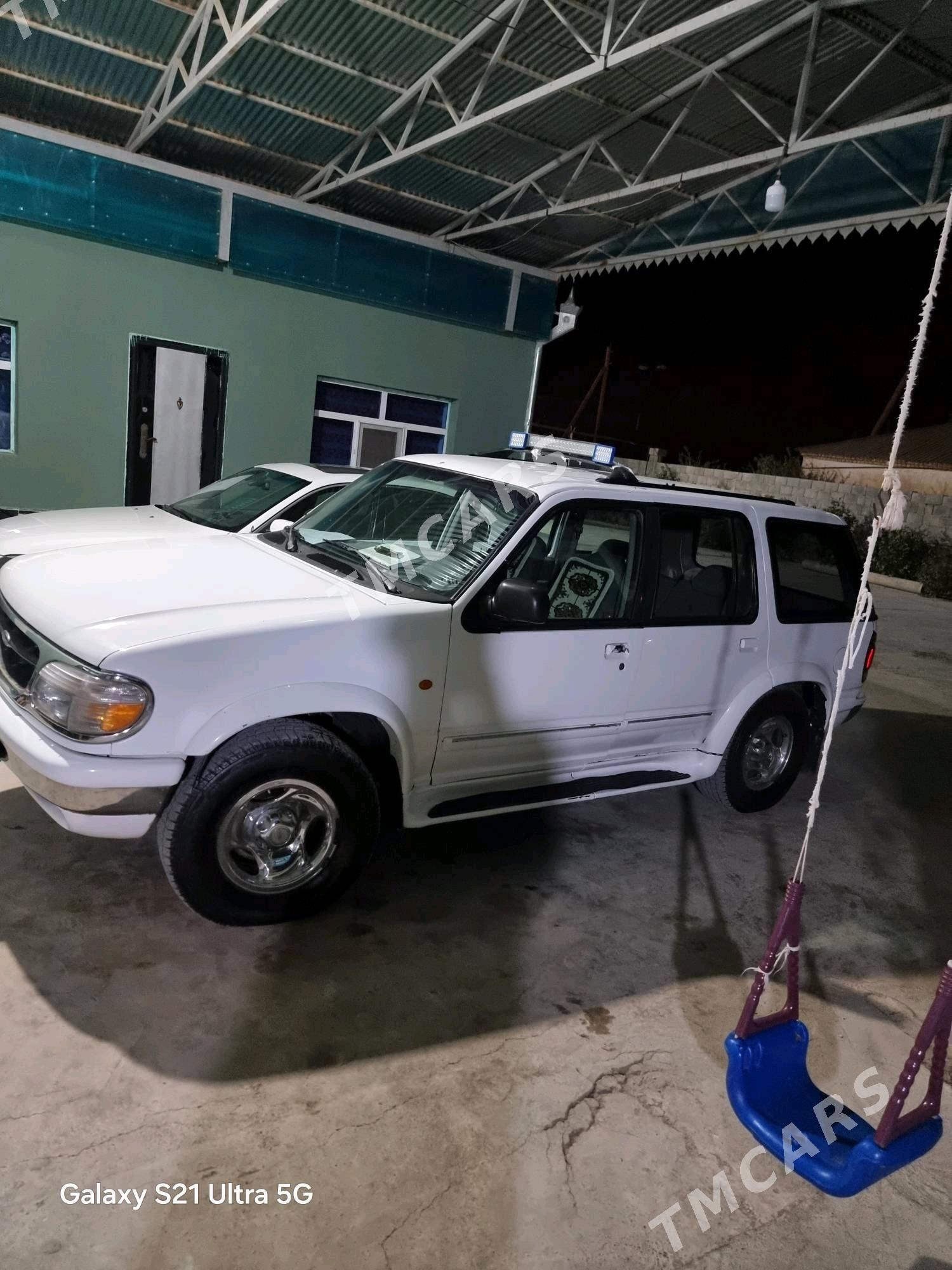 Ford Explorer Sport 2000 - 50 000 TMT - Kaka - img 2