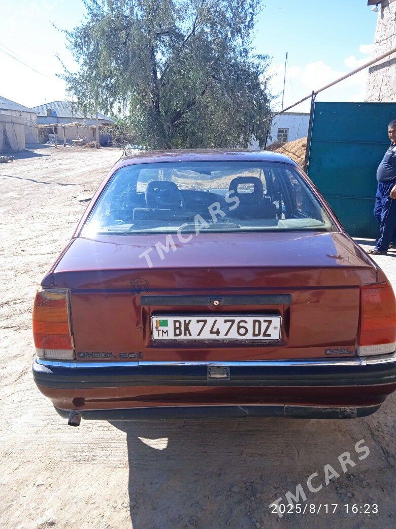 Opel Omega 1990 - 15 000 TMT - Gurbansoltan Eje - img 3