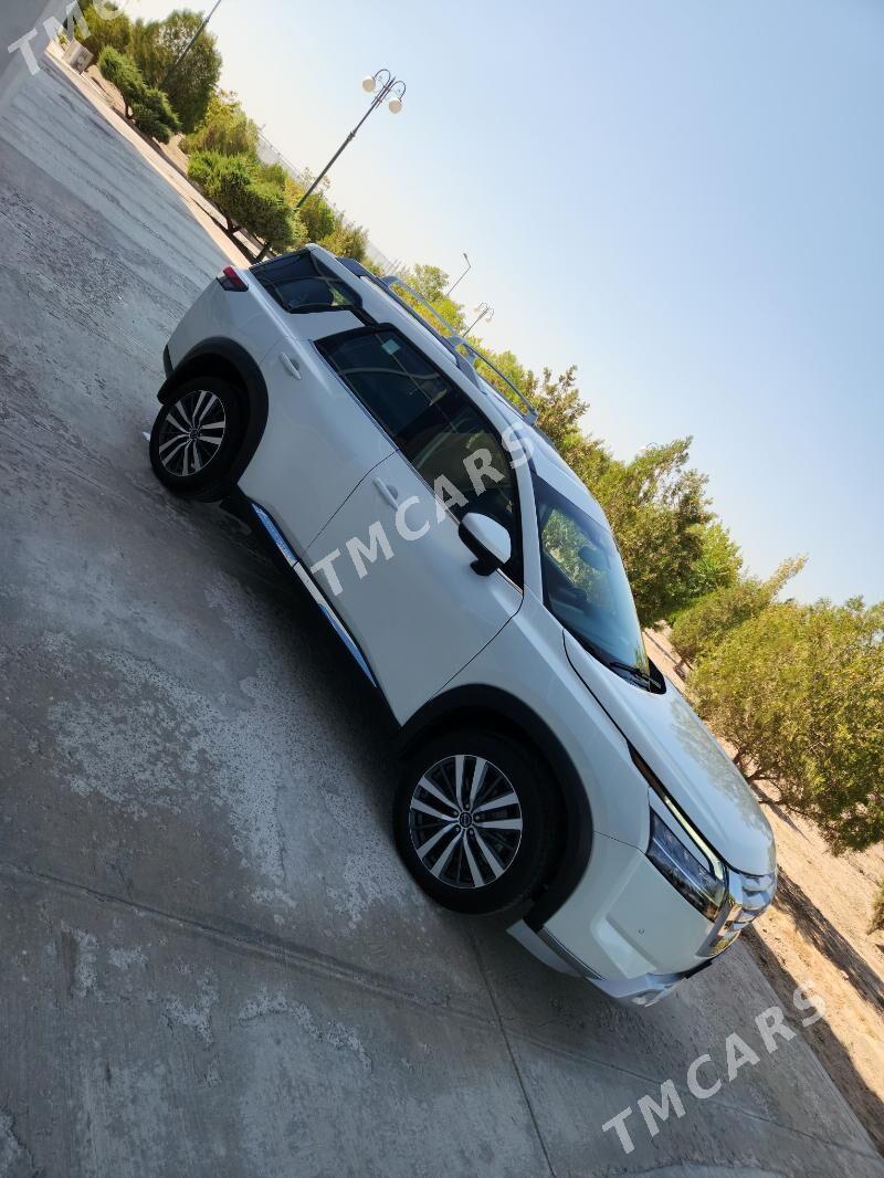 Nissan Pathfinder 2022 - 500 000 TMT - Дашогуз - img 4