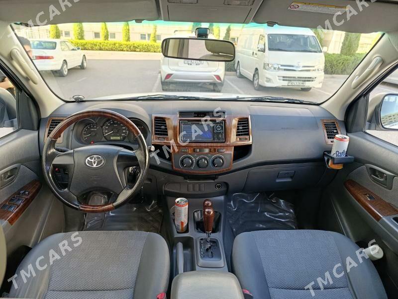 Toyota Hilux 2014 - 430 000 TMT - Мары - img 9