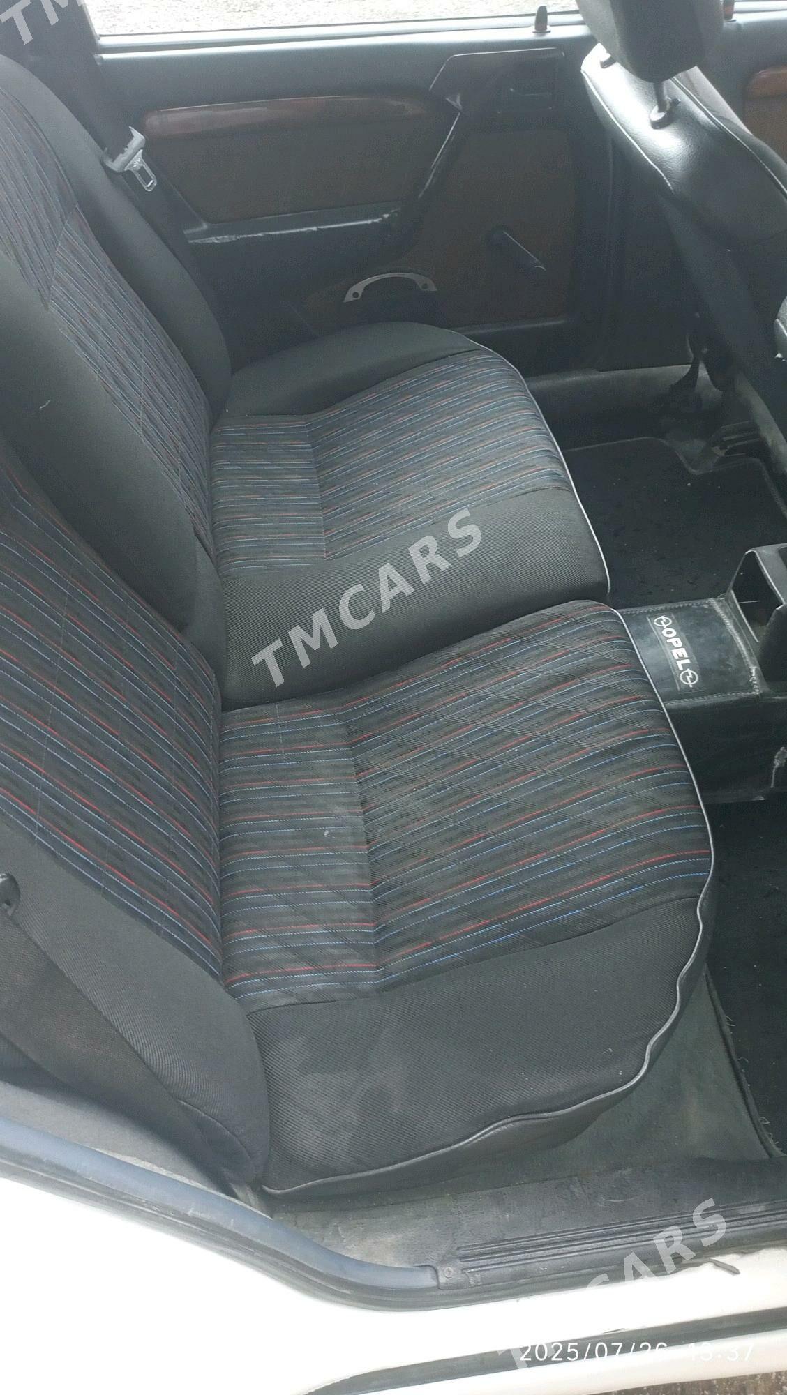 Opel Vectra 1990 - 51 000 TMT - Türkmenbaşy - img 7