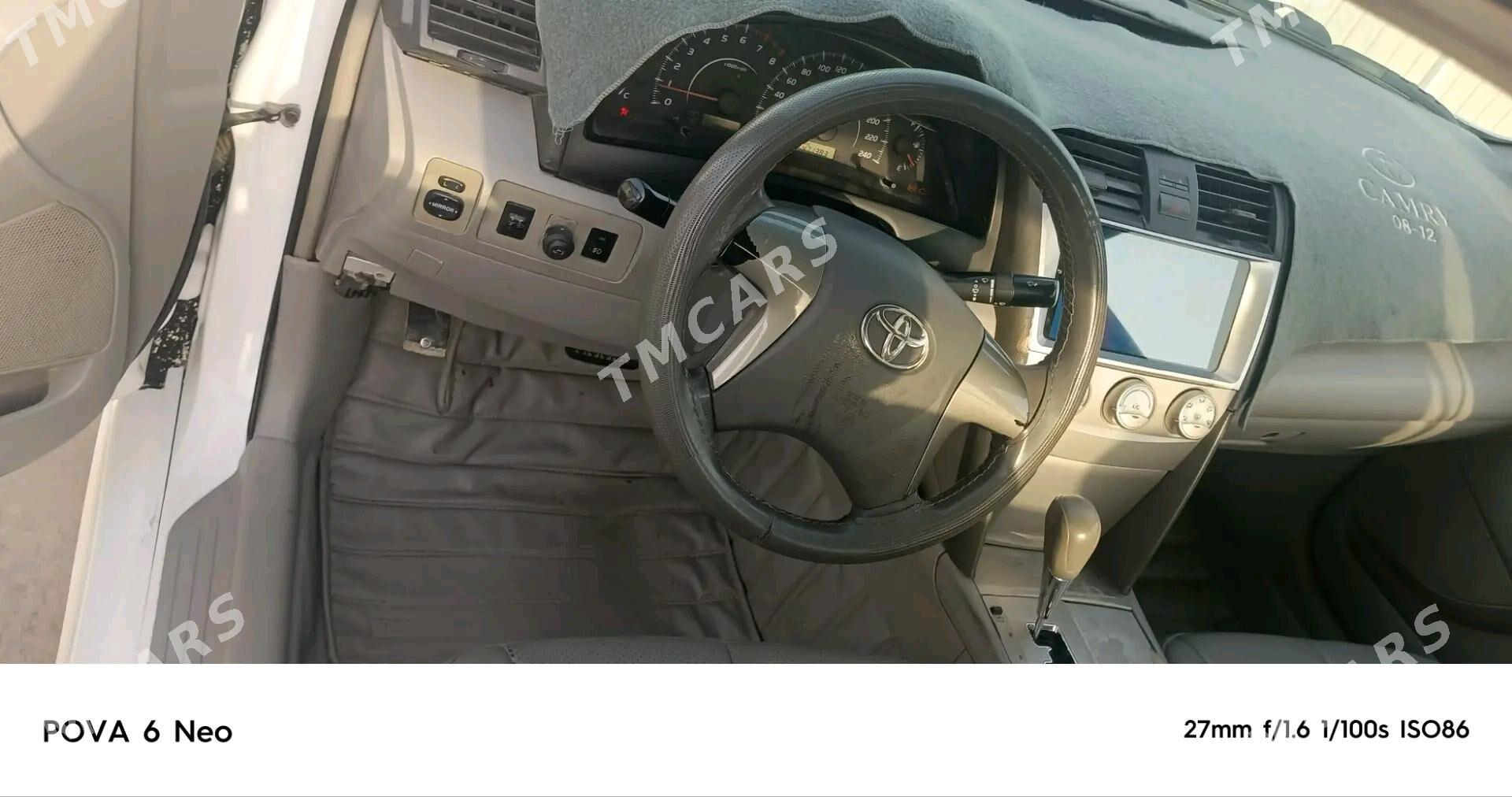 Toyota Camry 2010 - 120 000 TMT - Büzmeýin - img 10