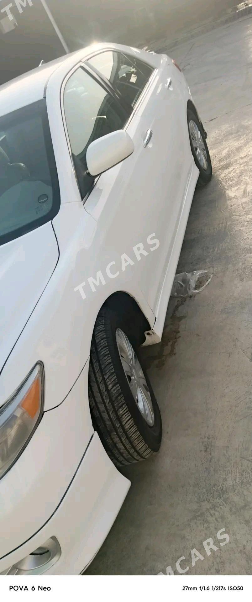 Toyota Camry 2010 - 120 000 TMT - Büzmeýin - img 2